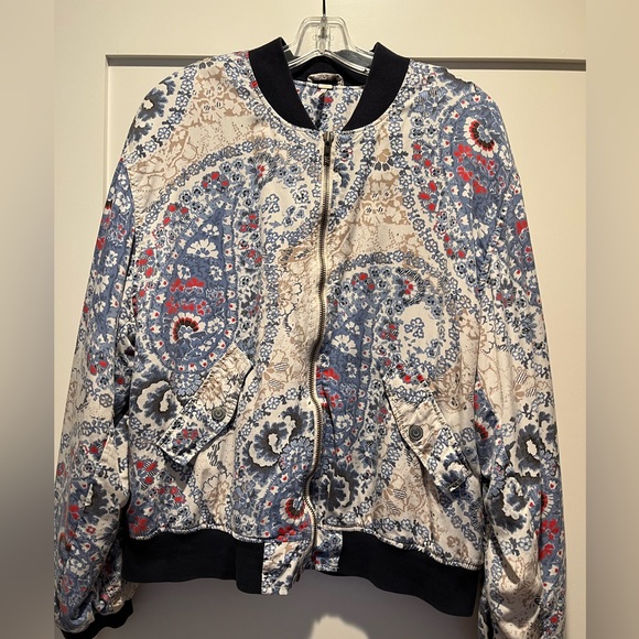 Free People Women’s Paisley Print Blue Bomber Jacket Size Large Zip Up - Picture 1 of 4